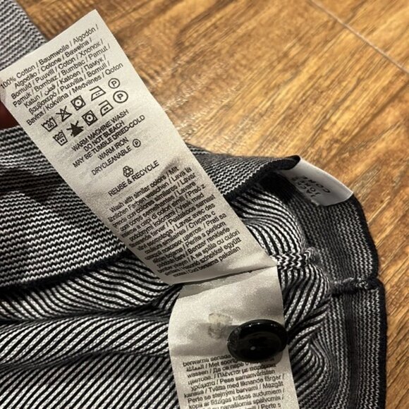 Jack & Jones Core small stripe patterned cross neck hoodie - Picture 9 of 12